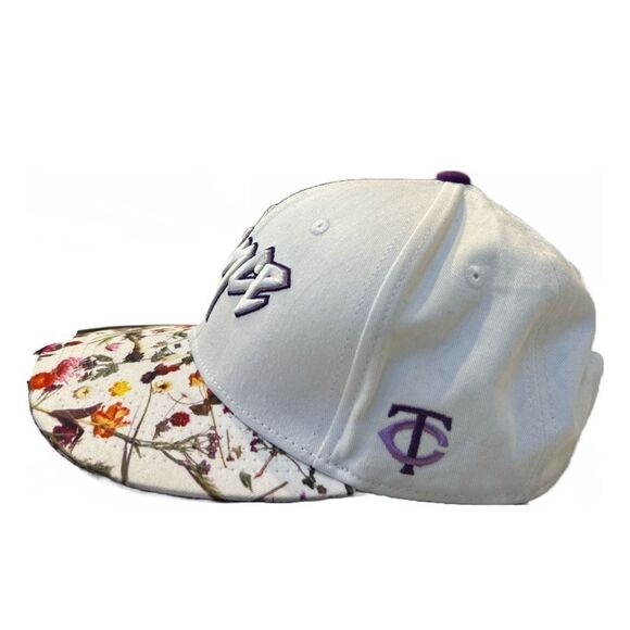 Melonwear Prince Minnesota Twins Floral SnapBack Adjustable Hat‎ - Picture 2 of 4